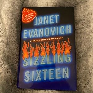 3/$15 Sizzling Sixteen By Janet Evanovich